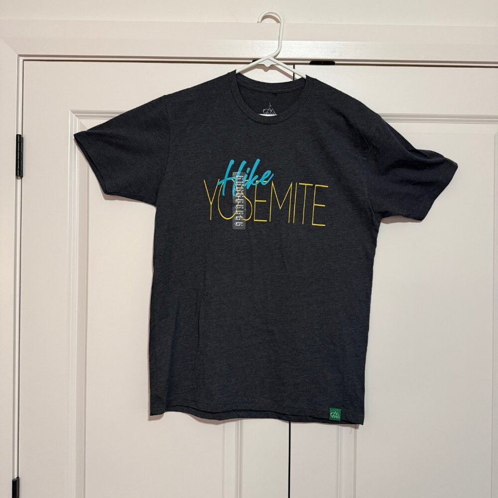 NEW Wild Tribute Hike Yosemite T-shirt, Size Large